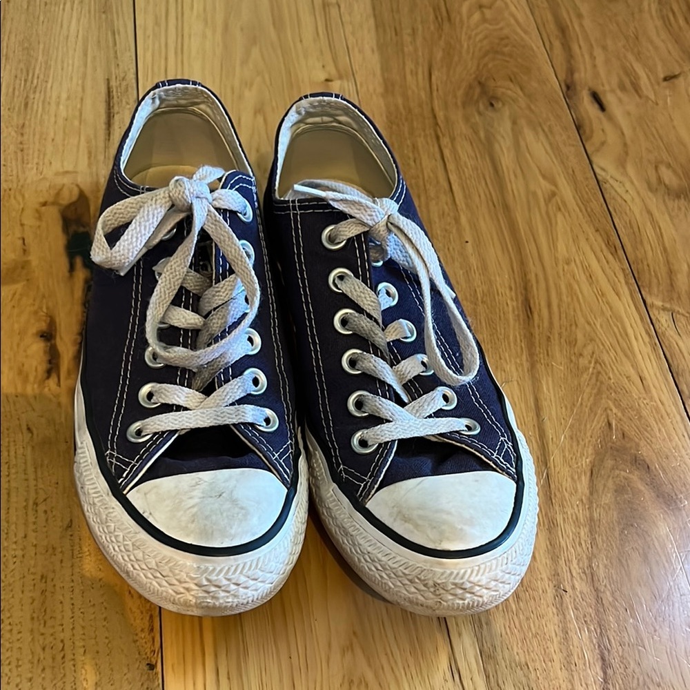 Converse Black and White Sneakers Classic Style